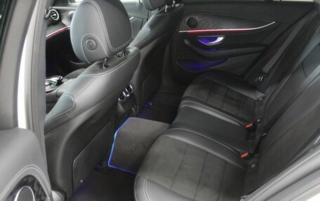 Mercedes-Benz E-Класс, 2019 год, 4 300 000 рублей, 17 фотография