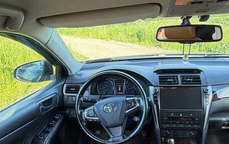 Toyota Camry, 2017 год, 2 300 000 рублей, 6 фотография