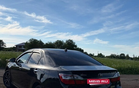 Toyota Camry, 2017 год, 2 300 000 рублей, 5 фотография