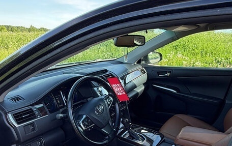 Toyota Camry, 2017 год, 2 300 000 рублей, 8 фотография