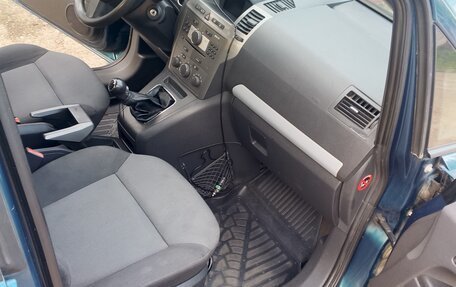 Opel Zafira B, 2007 год, 580 000 рублей, 26 фотография