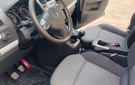 Opel Zafira B, 2007 год, 580 000 рублей, 38 фотография