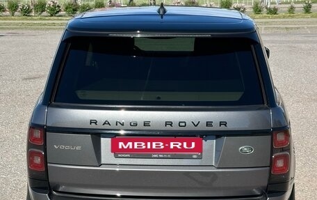 Land Rover Range Rover IV рестайлинг, 2018 год, 6 500 000 рублей, 8 фотография