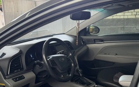 Hyundai Elantra VI рестайлинг, 2017 год, 1 450 000 рублей, 8 фотография