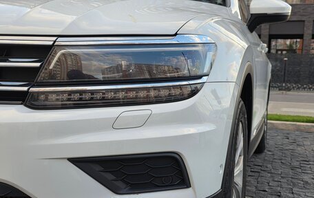 Volkswagen Tiguan II, 2019 год, 2 340 000 рублей, 6 фотография