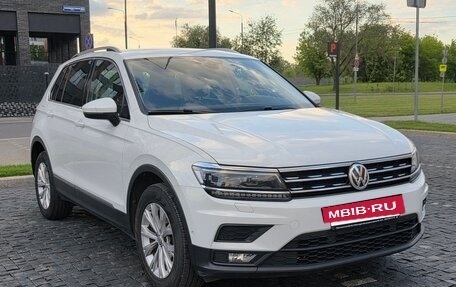 Volkswagen Tiguan II, 2019 год, 2 340 000 рублей, 2 фотография