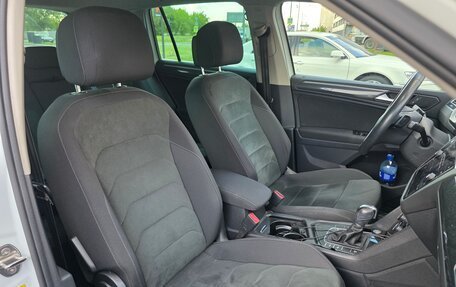 Volkswagen Tiguan II, 2019 год, 2 340 000 рублей, 17 фотография
