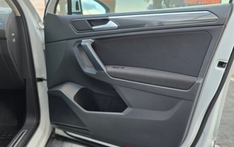 Volkswagen Tiguan II, 2019 год, 2 340 000 рублей, 18 фотография
