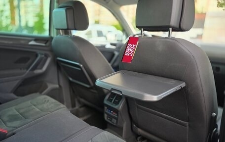 Volkswagen Tiguan II, 2019 год, 2 340 000 рублей, 16 фотография
