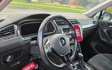 Volkswagen Tiguan II, 2019 год, 2 340 000 рублей, 12 фотография