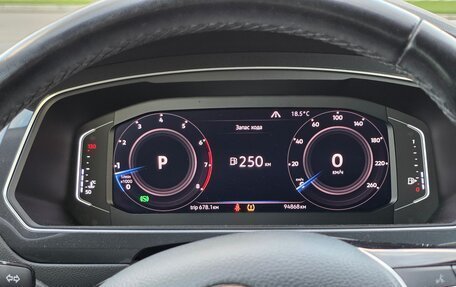 Volkswagen Tiguan II, 2019 год, 2 340 000 рублей, 25 фотография
