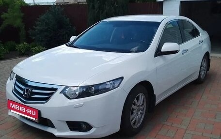 Honda Accord VIII рестайлинг, 2012 год, 2 000 000 рублей, 2 фотография