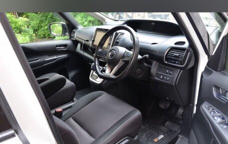 Nissan Serena IV, 2018 год, 1 860 000 рублей, 7 фотография