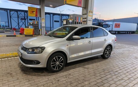 Volkswagen Polo VI (EU Market), 2015 год, 720 000 рублей, 1 фотография