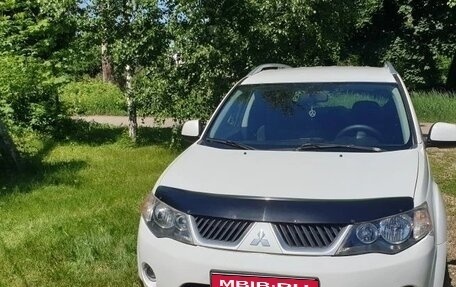 Mitsubishi Outlander III рестайлинг 3, 2008 год, 1 050 000 рублей, 1 фотография