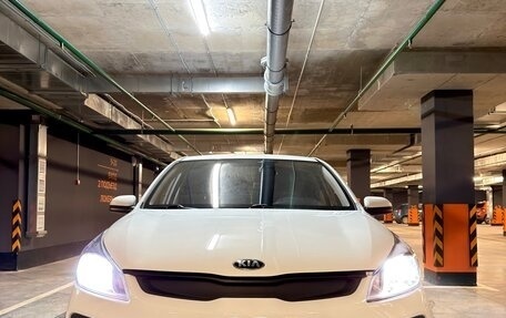 KIA Rio IV, 2018 год, 1 115 000 рублей, 1 фотография