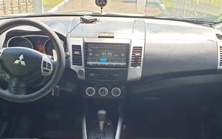 Mitsubishi Outlander III рестайлинг 3, 2008 год, 1 050 000 рублей, 3 фотография