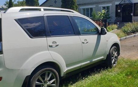 Mitsubishi Outlander III рестайлинг 3, 2008 год, 1 050 000 рублей, 4 фотография