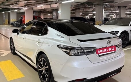 Toyota Camry, 2021 год, 3 200 000 рублей, 5 фотография