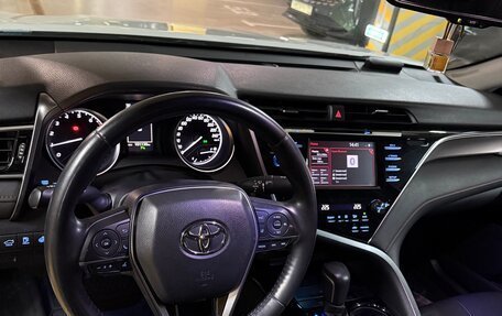 Toyota Camry, 2021 год, 3 200 000 рублей, 12 фотография