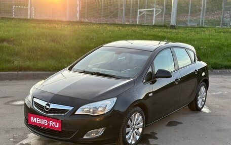 Opel Astra J, 2011 год, 585 000 рублей, 14 фотография