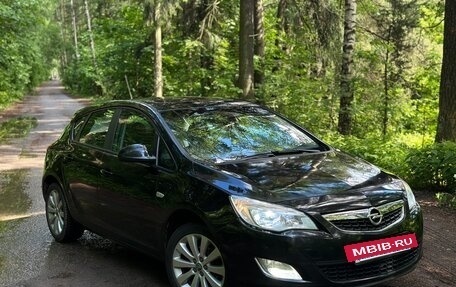 Opel Astra J, 2011 год, 585 000 рублей, 3 фотография