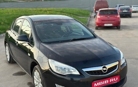 Opel Astra J, 2011 год, 585 000 рублей, 17 фотография