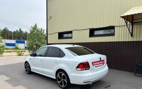 Volkswagen Polo VI (EU Market), 2015 год, 850 000 рублей, 2 фотография