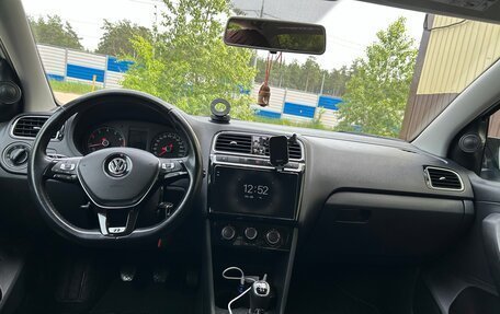 Volkswagen Polo VI (EU Market), 2015 год, 850 000 рублей, 11 фотография