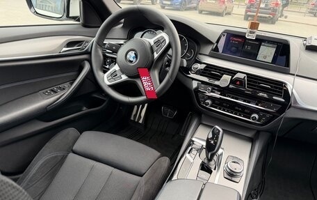 BMW 5 серия, 2018 год, 3 059 000 рублей, 15 фотография