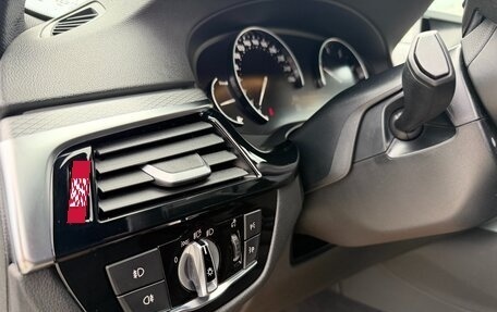 BMW 5 серия, 2018 год, 3 059 000 рублей, 19 фотография