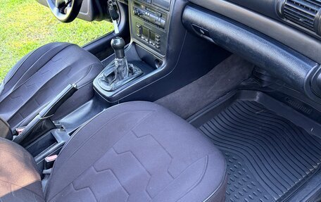 Audi A4, 1995 год, 199 999 рублей, 13 фотография