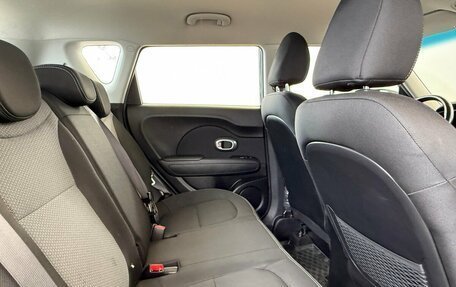 KIA Soul II рестайлинг, 2018 год, 1 675 000 рублей, 13 фотография