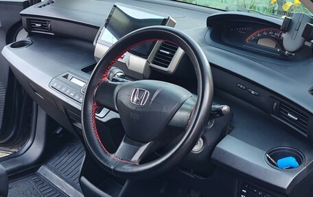 Honda Freed I, 2010 год, 700 000 рублей, 11 фотография