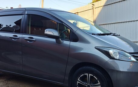 Honda Freed I, 2010 год, 700 000 рублей, 8 фотография