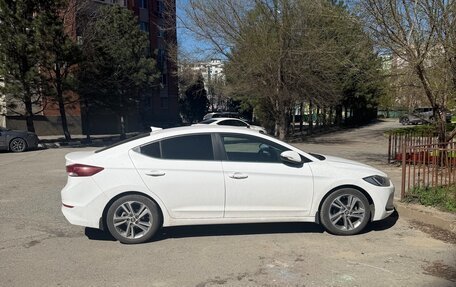Hyundai Elantra VI рестайлинг, 2018 год, 1 550 000 рублей, 6 фотография