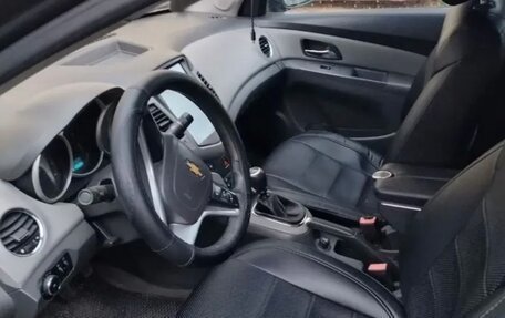 Chevrolet Cruze II, 2010 год, 450 000 рублей, 8 фотография