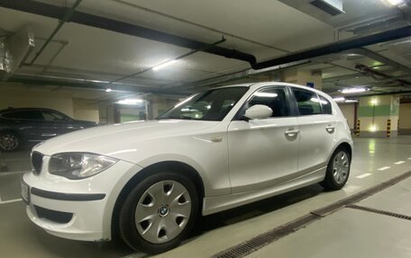 BMW 1 серия, 2009 год, 980 000 рублей, 2 фотография