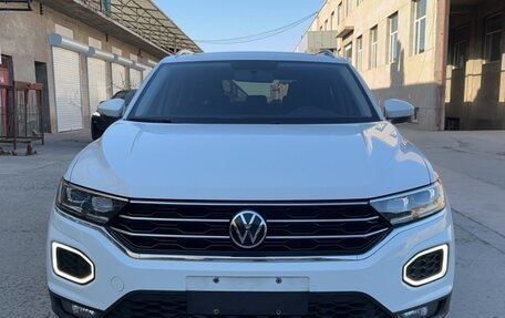 Volkswagen T-Roc I, 2021 год, 2 350 000 рублей, 2 фотография