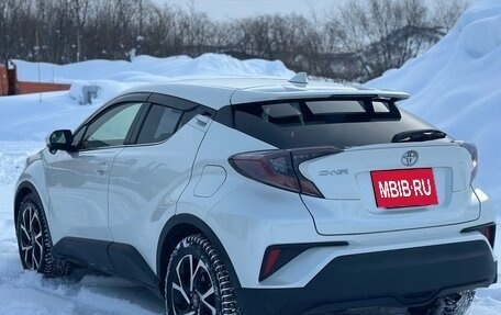 Toyota C-HR I рестайлинг, 2017 год, 1 800 000 рублей, 4 фотография
