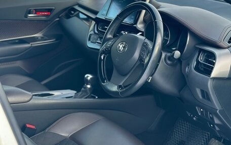 Toyota C-HR I рестайлинг, 2017 год, 1 800 000 рублей, 5 фотография
