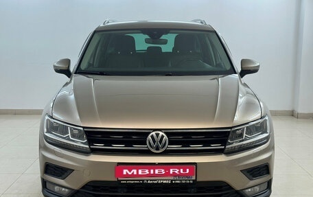 Volkswagen Tiguan II, 2018 год, 2 250 000 рублей, 2 фотография