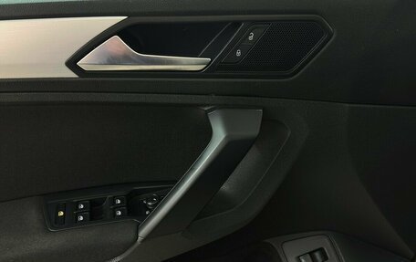 Volkswagen Tiguan II, 2018 год, 2 250 000 рублей, 10 фотография