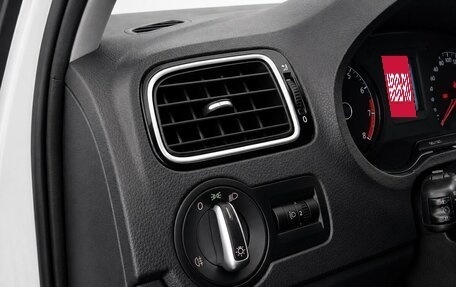 Volkswagen Polo VI (EU Market), 2019 год, 1 000 000 рублей, 9 фотография