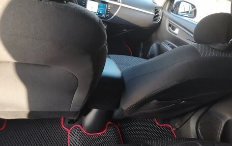 KIA Rio IV, 2018 год, 1 420 000 рублей, 10 фотография