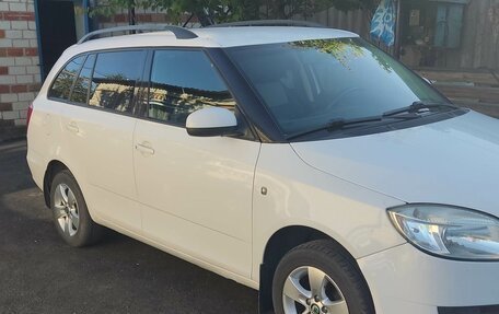 Skoda Fabia II, 2008 год, 410 000 рублей, 2 фотография