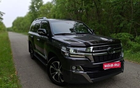 Toyota Land Cruiser 200, 2020 год, 9 300 000 рублей, 7 фотография