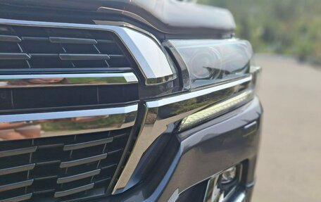 Toyota Land Cruiser 200, 2020 год, 9 300 000 рублей, 21 фотография