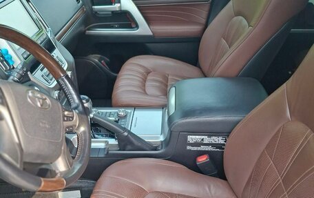 Toyota Land Cruiser 200, 2020 год, 9 300 000 рублей, 32 фотография