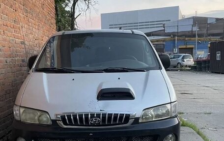 Hyundai Starex I рестайлинг, 2002 год, 200 000 рублей, 2 фотография